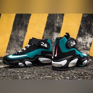 Nike Air Griffey Max 1
Freshwater (2011)